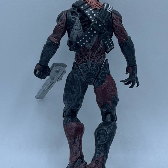 1997 Spawn w/o Mask 6" Todd McFarlane Comic Book Movie Action Figure - Picture 2 of 3